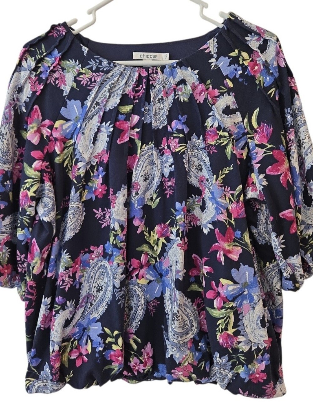 CHICO'S PAISLEY PINTUCK BUBBLE HEM TOP. SIZE 2 = LARGE. BLUE/ PINK. - Picture 4 of 12